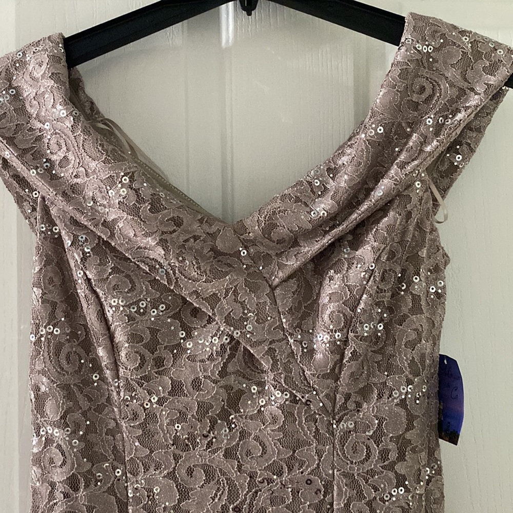 DRESS - Picture 2 of 4